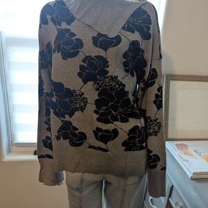 Liz Claiborne Gray and Black Floral Turtleneck Sweater
